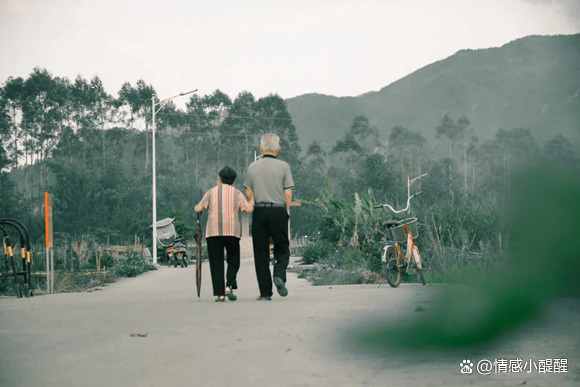 ”百善孝为先，让父母伤透了心，该怎样道歉才能挽回父母的心？