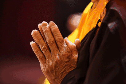 ”我们不光要戒色，更要修行修心忏悔自己做的错事，忏悔改过