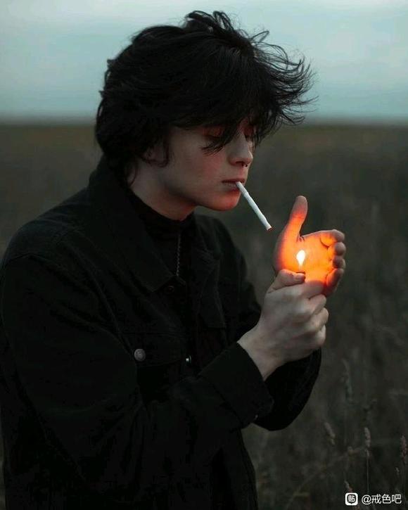 ”浅谈戒色与戒烟的关系。