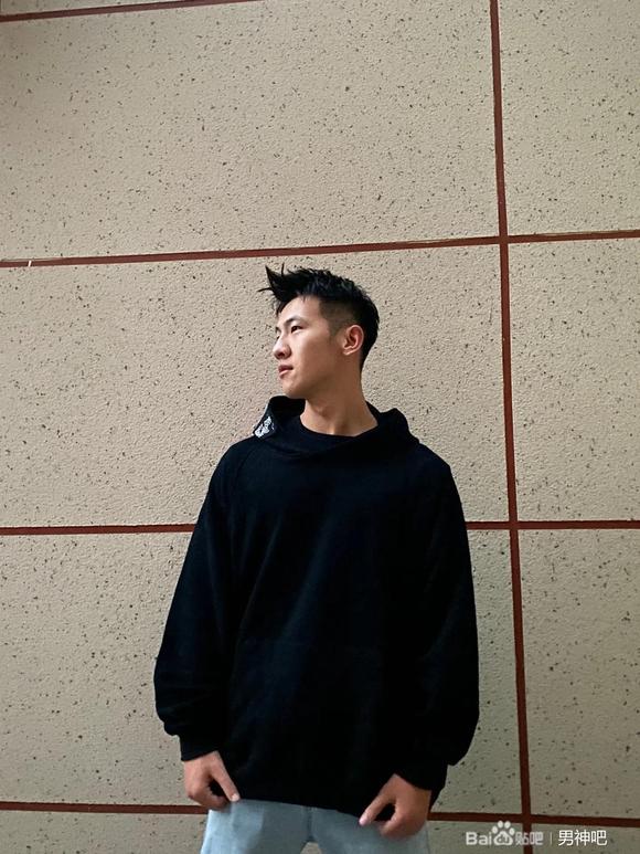 ”夜晚拍照都很帅#戒色吧