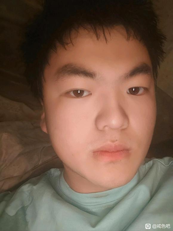 ”今年17，手淫三~四年，戒的第二十几天，昨晚做了春梦