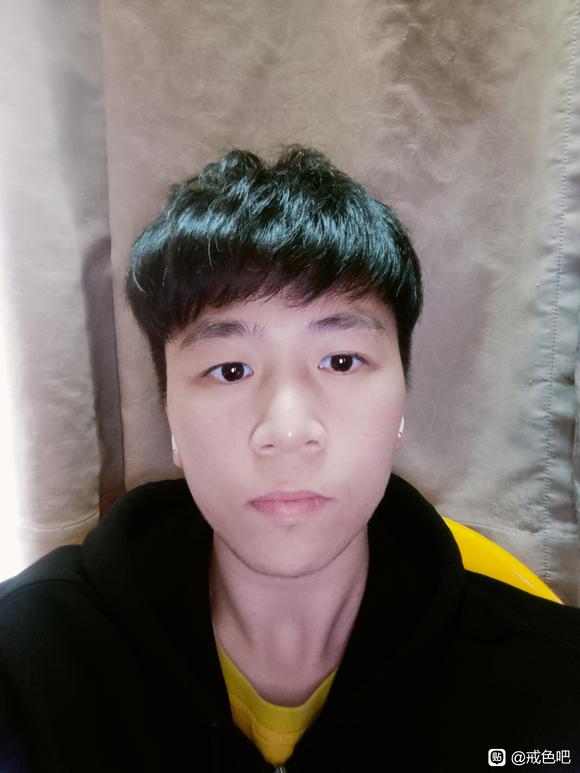 ”戒色1年的样貌前后变化