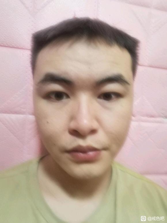 ”还记得以前那个别人家的英俊后生仔吗