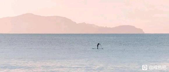 ”极简，是为了更容易存活