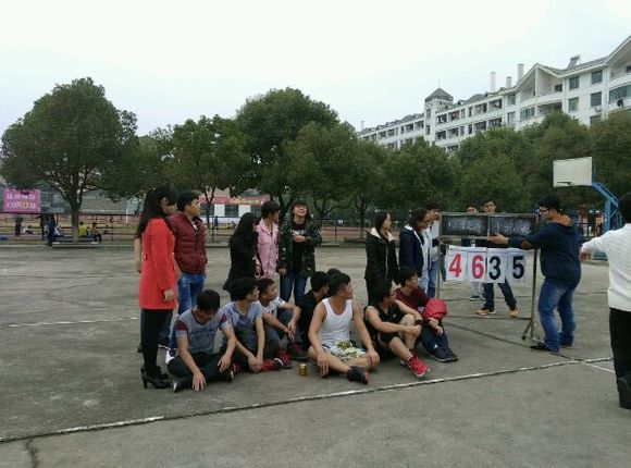 ”【#戒色#】一年将近十个月