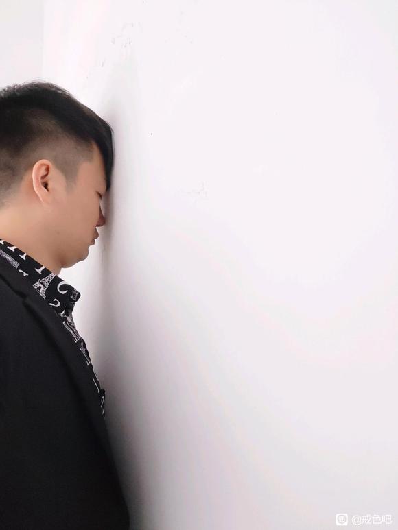 ”破功的代价！面壁思过2小时+禁食一日三餐