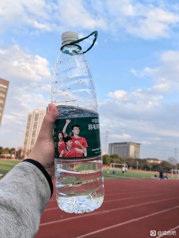 ”感恩的心对待生活