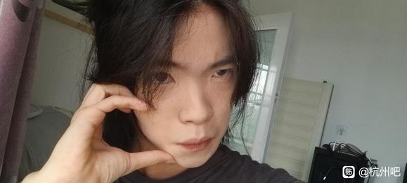 ”身体不舒服，几乎在家呆着，真心需要朋友