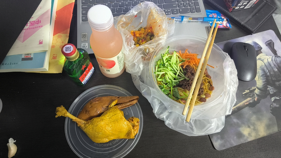 ”戒色真的好难，这几天没忍住破戒了，出现了sy的副作用，嗜睡，