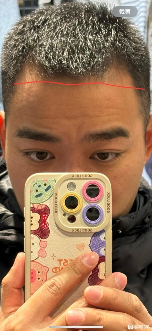 ”问下大哥们你们手淫脱发嘛