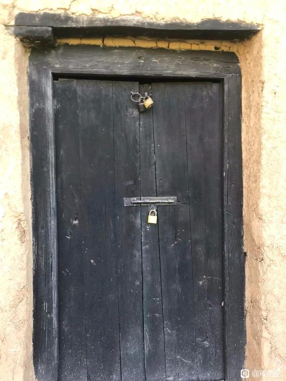 ”#微信看病卖药是假的#偶然发现深山小院子