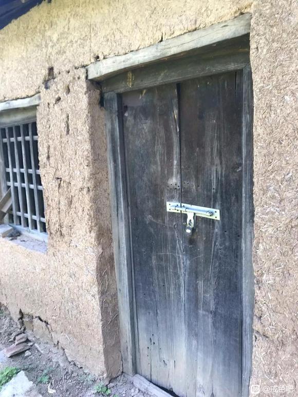 ”#微信看病卖药是假的#偶然发现深山小院子