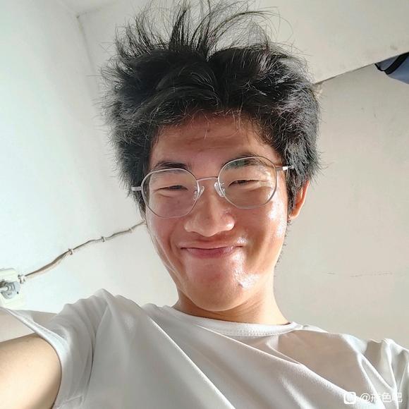 ”#微信看病卖药是假的#你们觉得女生会跟照片里这个人做朋友吗看见这个人第一印象是什么样